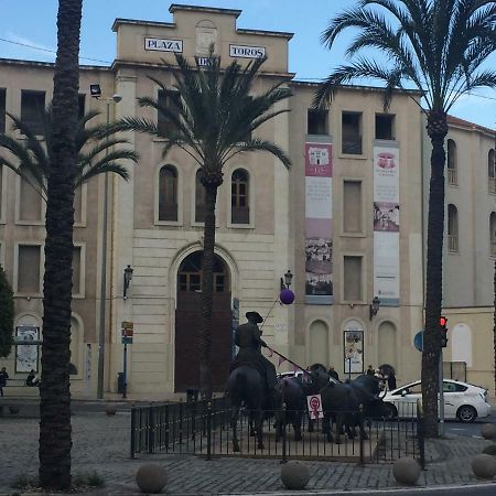 Centre Apartment Near Plaza De Toros Alicante Luaran gambar